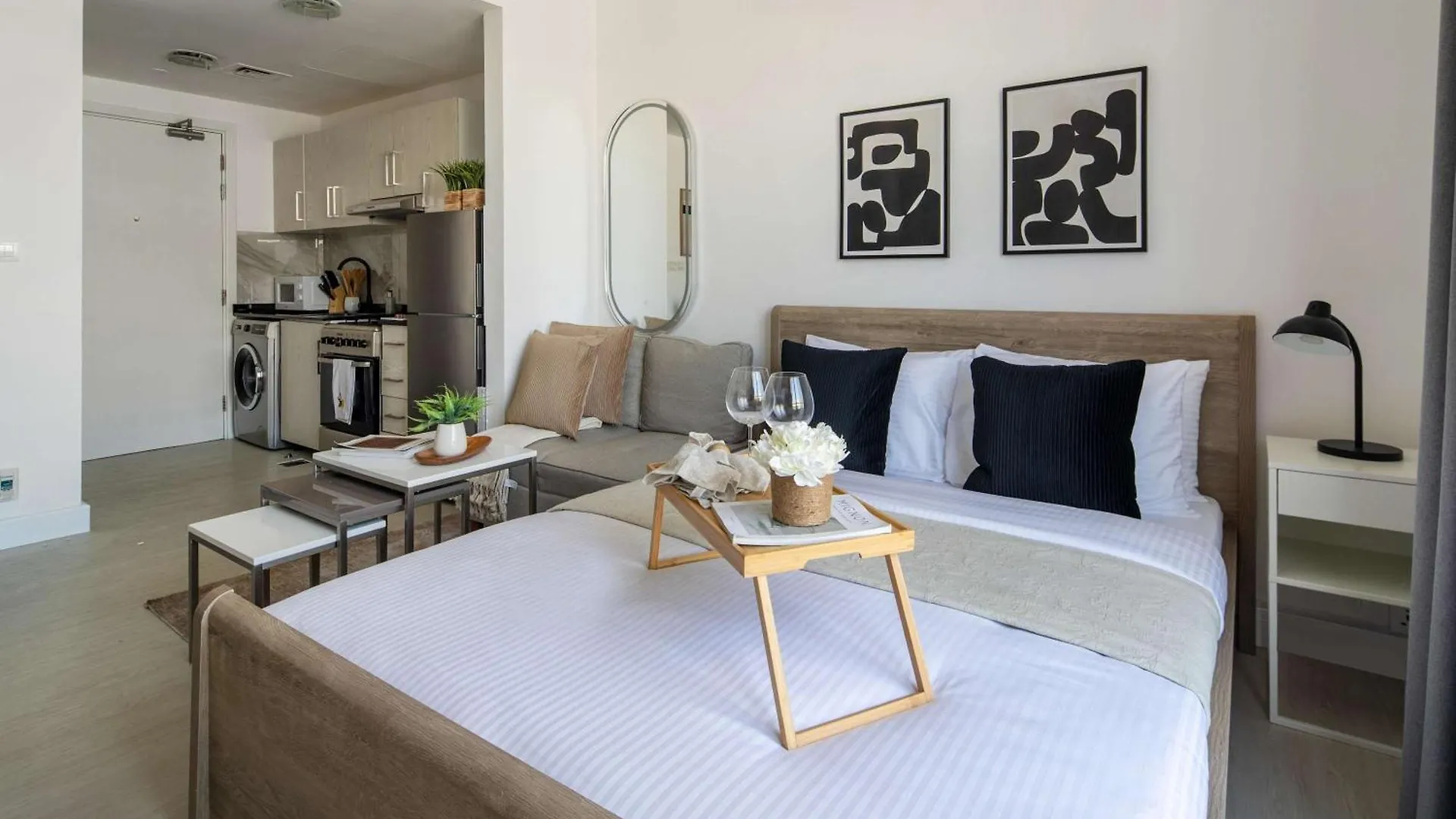 Frank Porter - Lakeside Tower C Dubaj Apartament